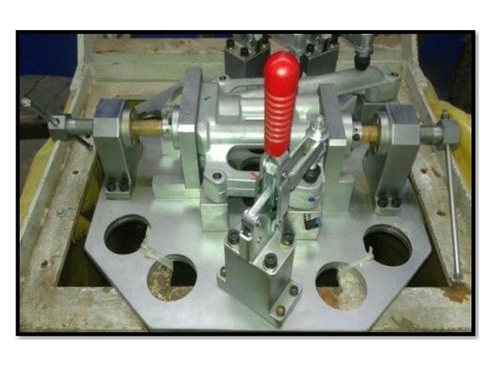 Manual Leak Testing Fixture